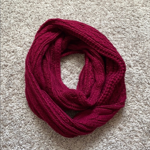 NY&co infinity scarf - Picture 3 of 4